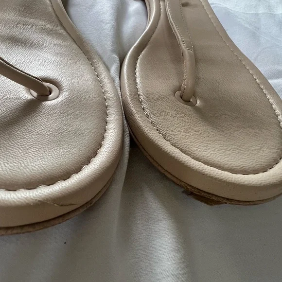 Chanel leather thong sandals - Picture 4 of 6